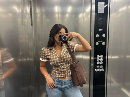 Kassandra fitted shirt with checkers – Brown/white