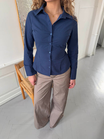 Alberte fitted shirt – Navy