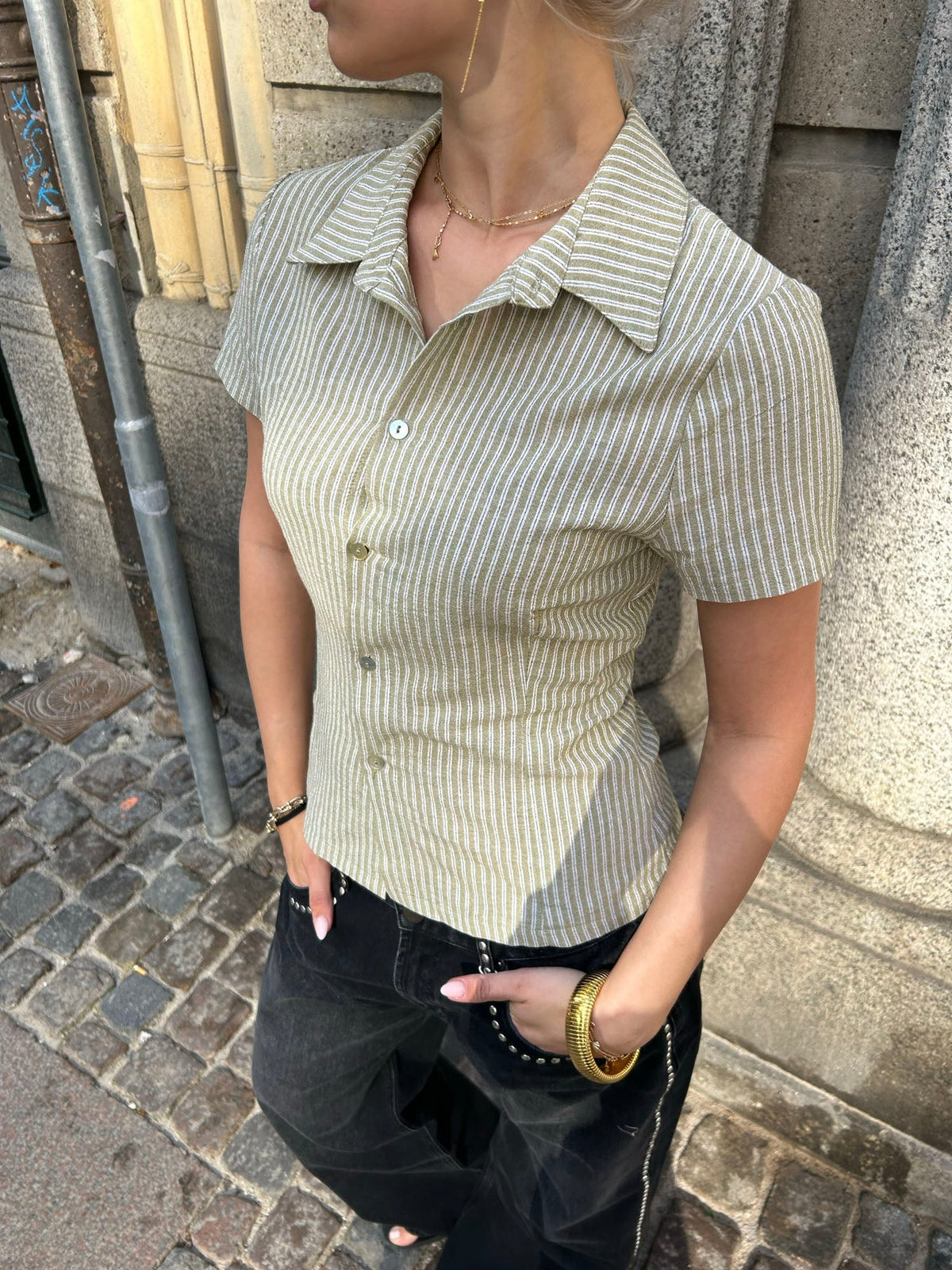 Josephine fitted shirt with short sleeves - Green/white