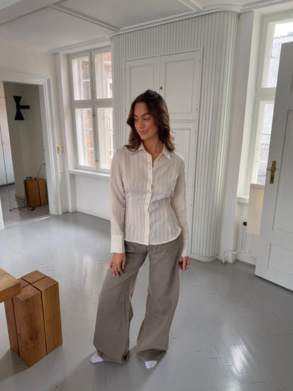 Alberte fitted shirt with stripes - White