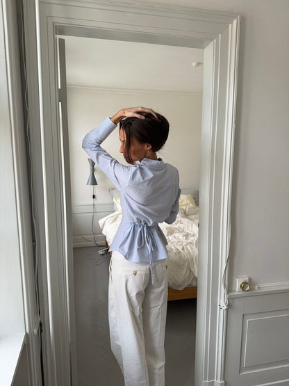 Alberte fitted shirt with stripes - Light blue/white