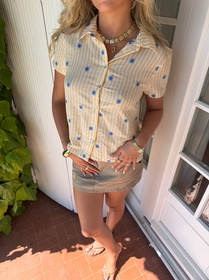 Lilyanan shirt with sun pattern – Yellow/blue