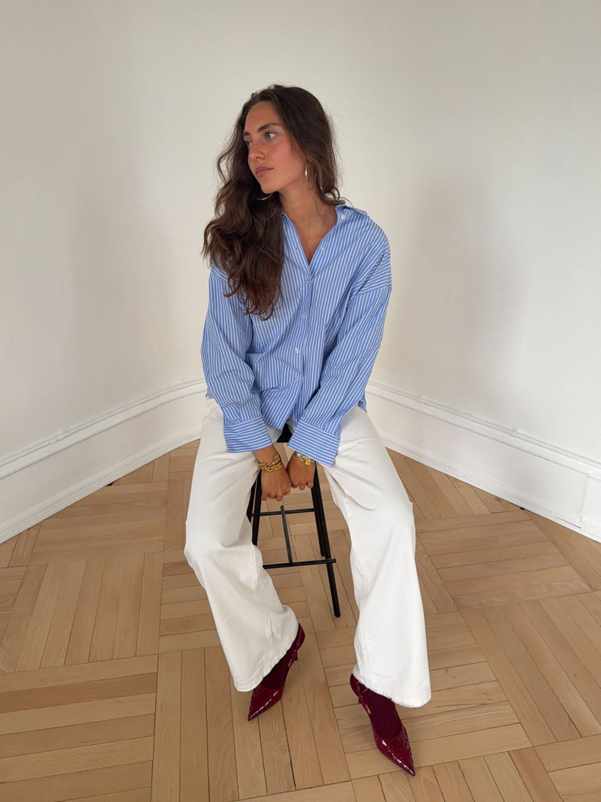 Vicka striped shirt with open back - Light blue/white