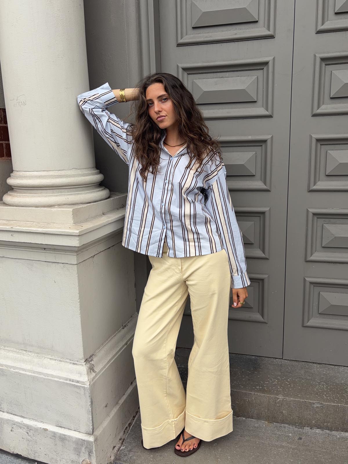 Miki striped shirt with open back - Light blue/beige