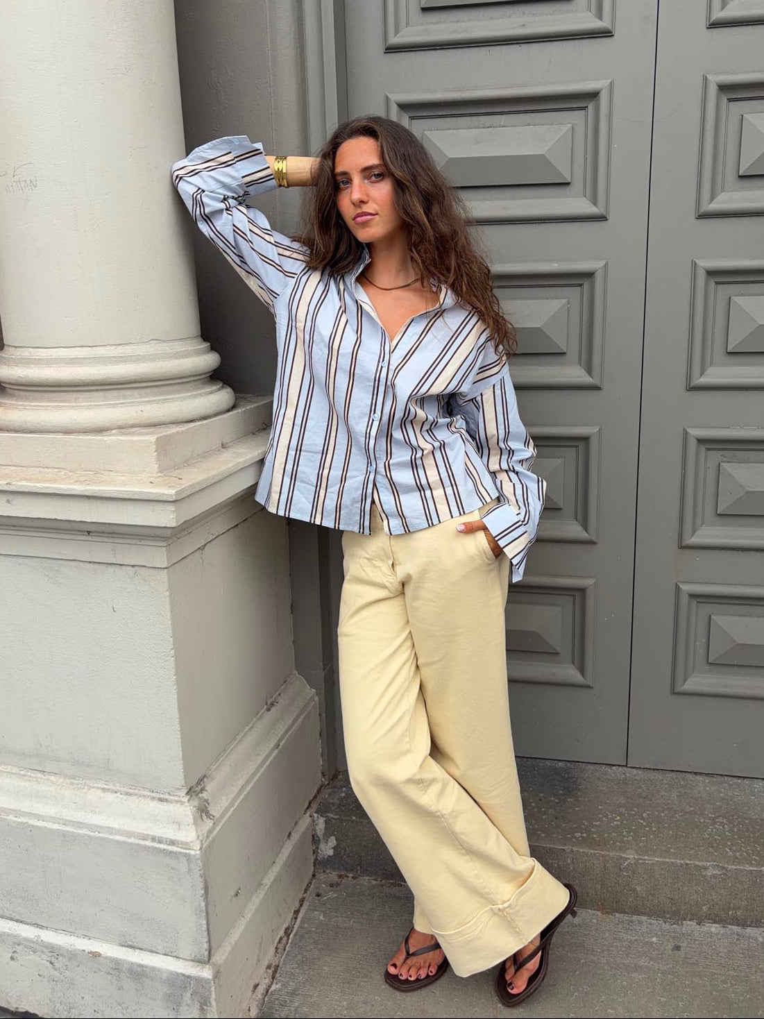 Miki striped shirt with open back - Light blue/beige